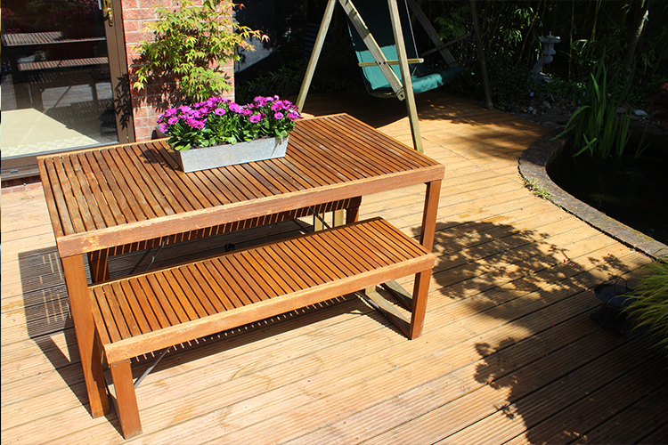 Rénovation de surfaces extérieures en bois : nous avons LA solution pour vous !